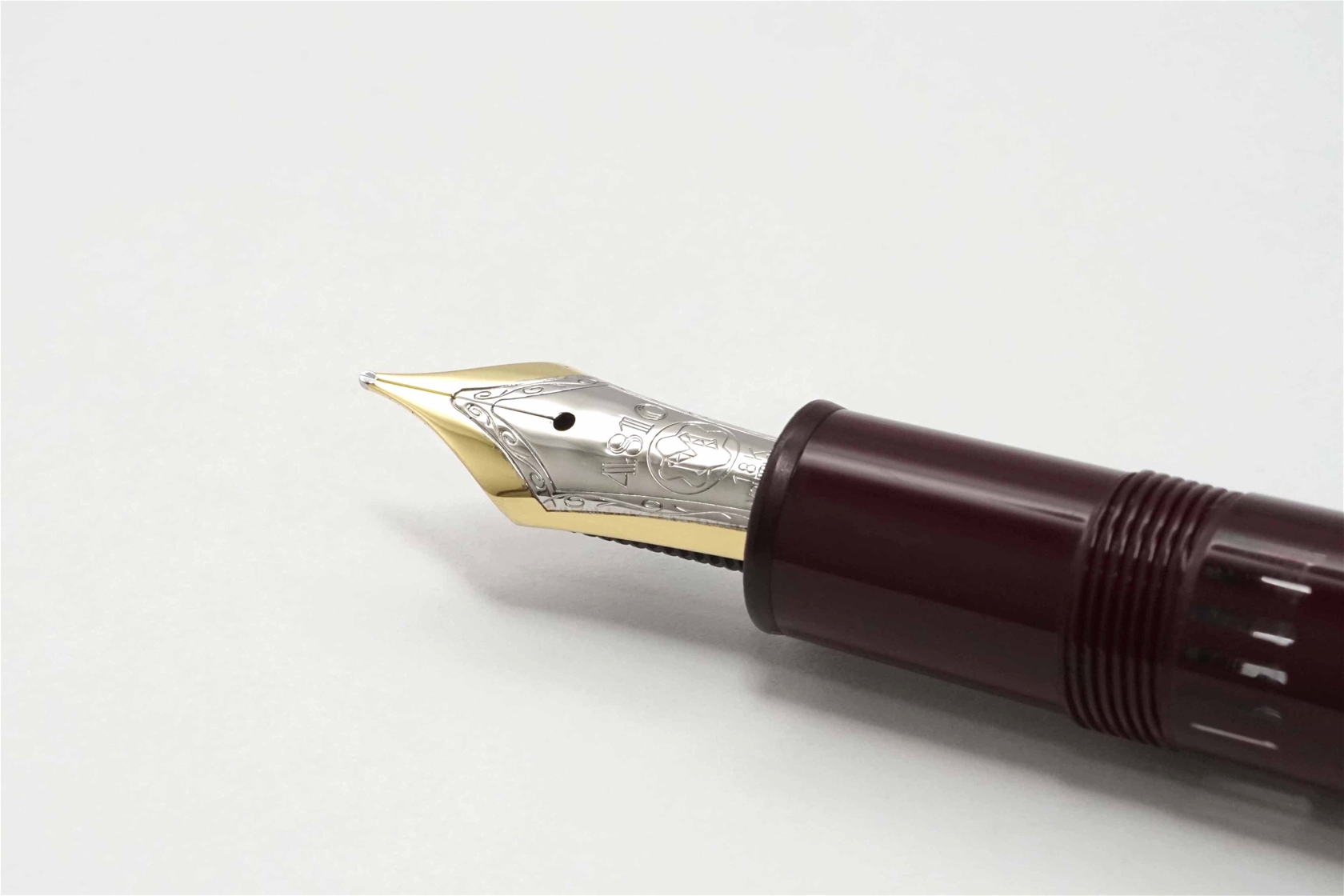 Bút máy Montblanc Meisterstuck 146R Bordeaux LeGrand 18K F