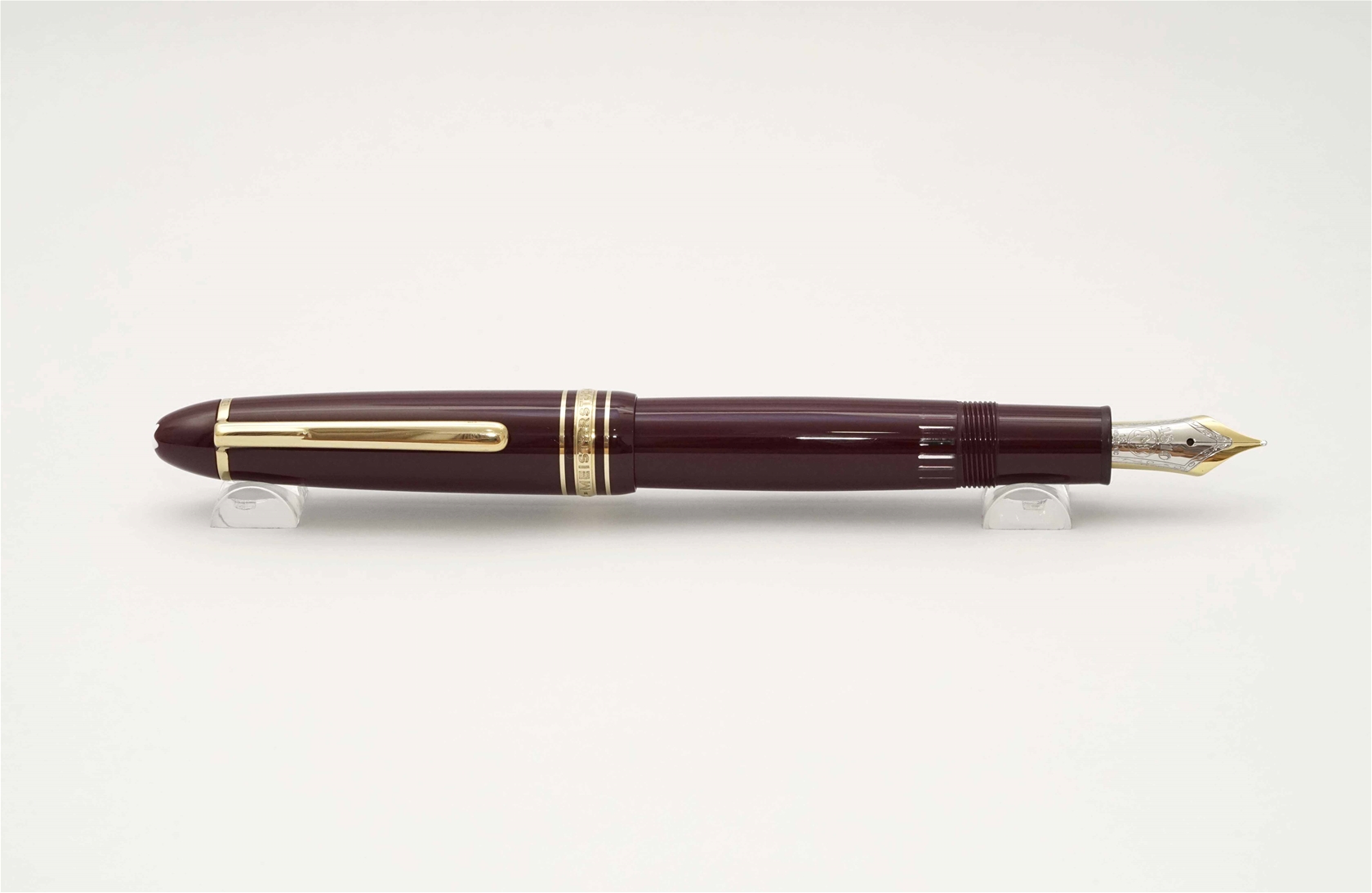 Bút máy Montblanc Meisterstuck 146R Bordeaux LeGrand 18K F