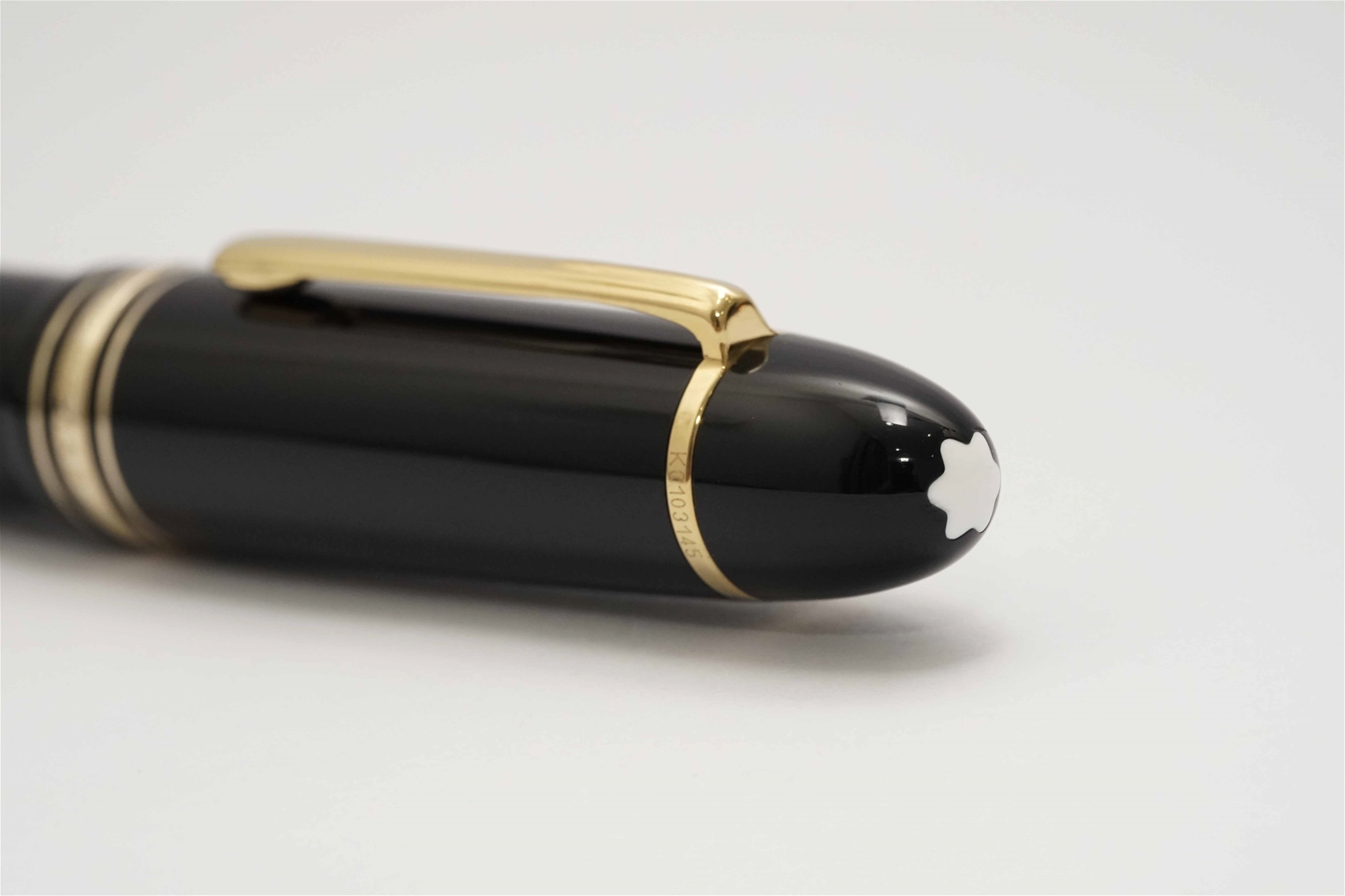 Bút máy Montblanc Meisterstuck 149 Classic Black Resin 18K EF