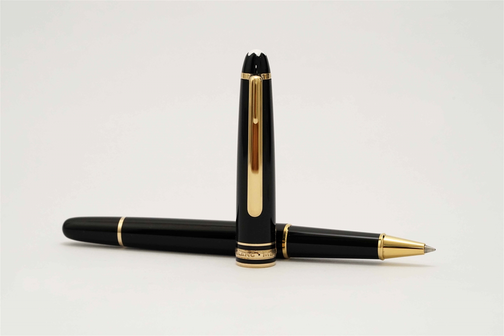 Bút bi nước Montblanc Meisterstuck 163 Classic & Gold Rollerball