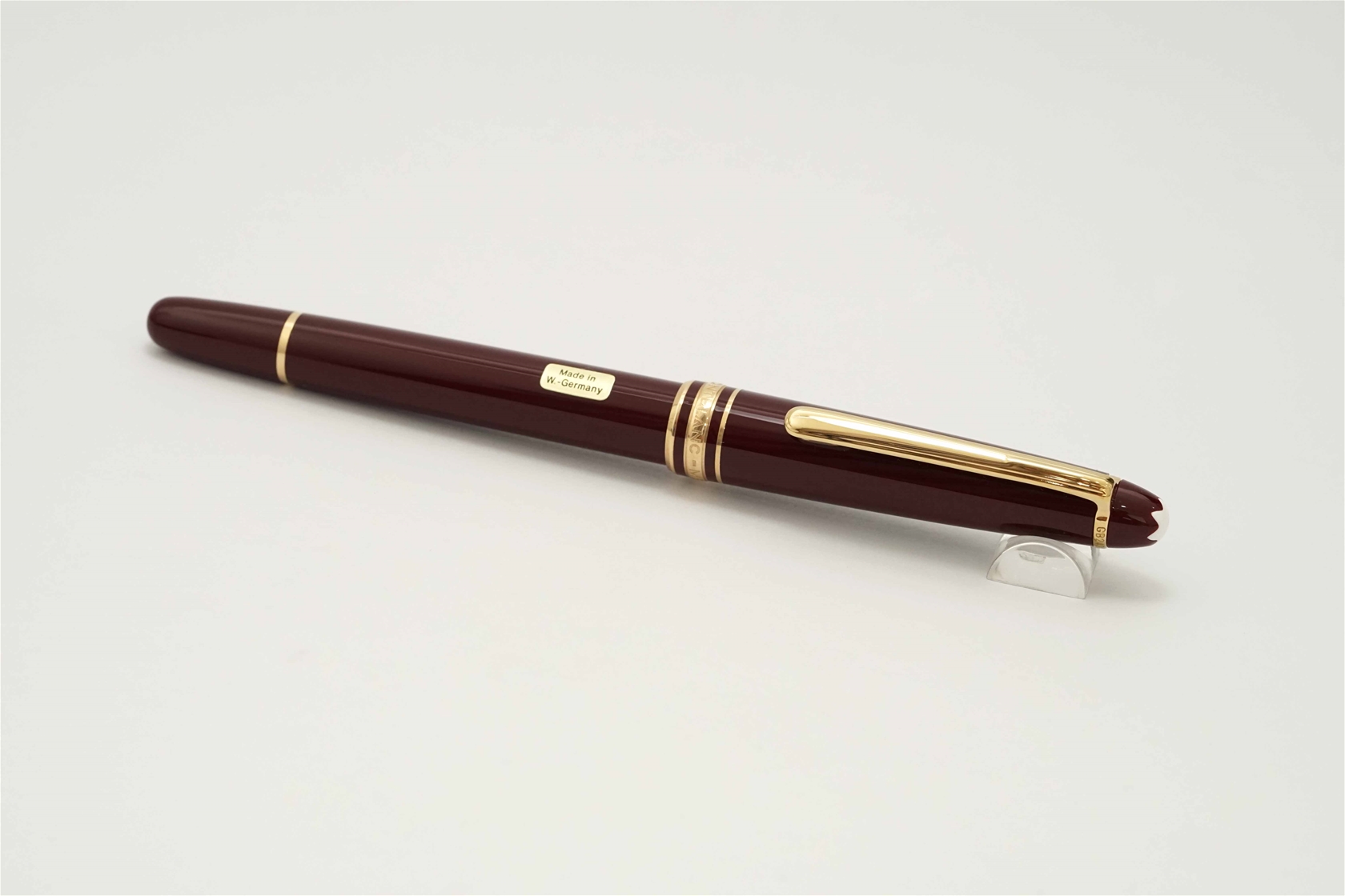 Bút bi nước Montblanc Meisterstuck 163 Classique Burgundy Rollerball Pen