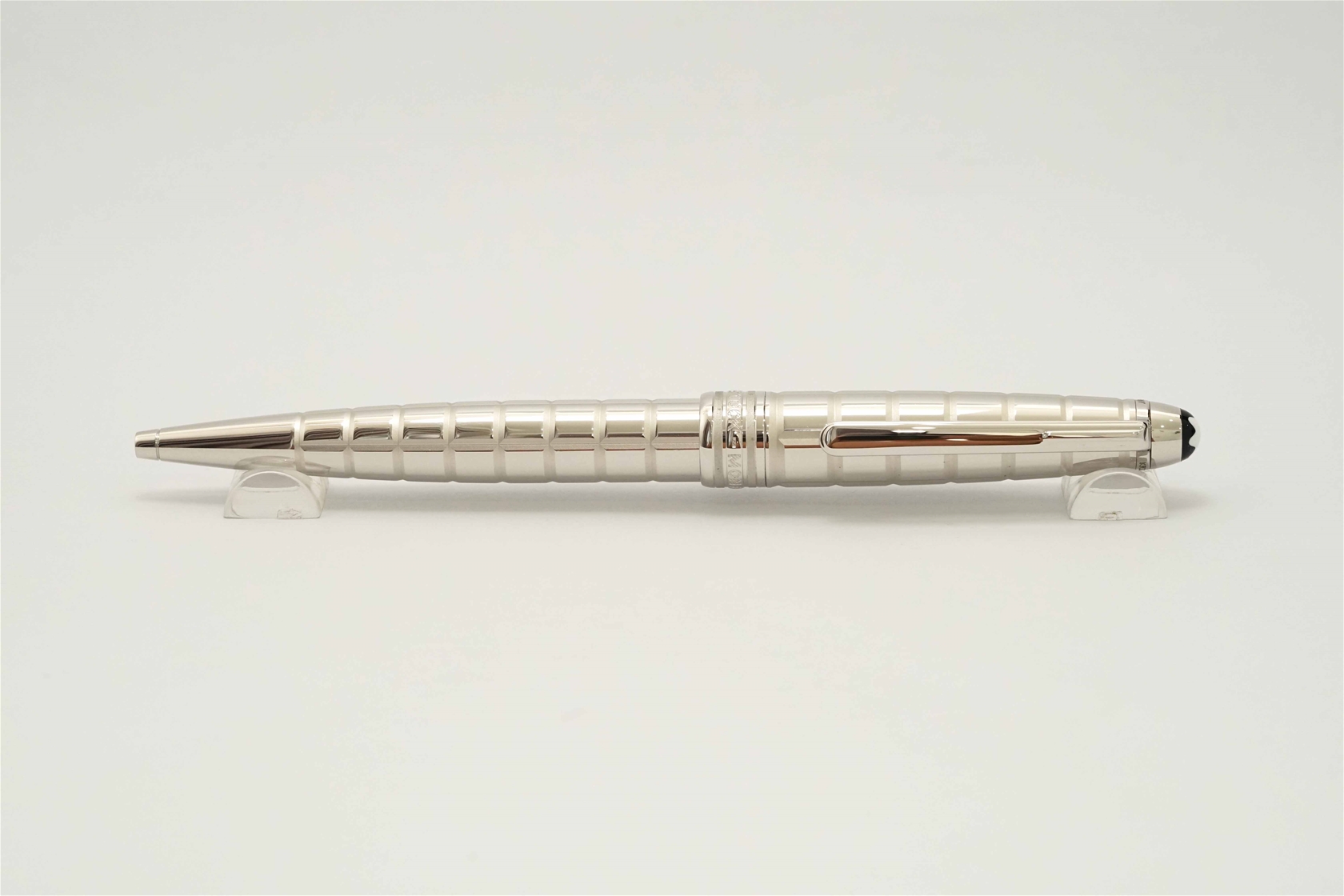 Bút bi Montblanc Meisterstuck 164 Solitaire Platinum Plated Facet Ballpoint Pen