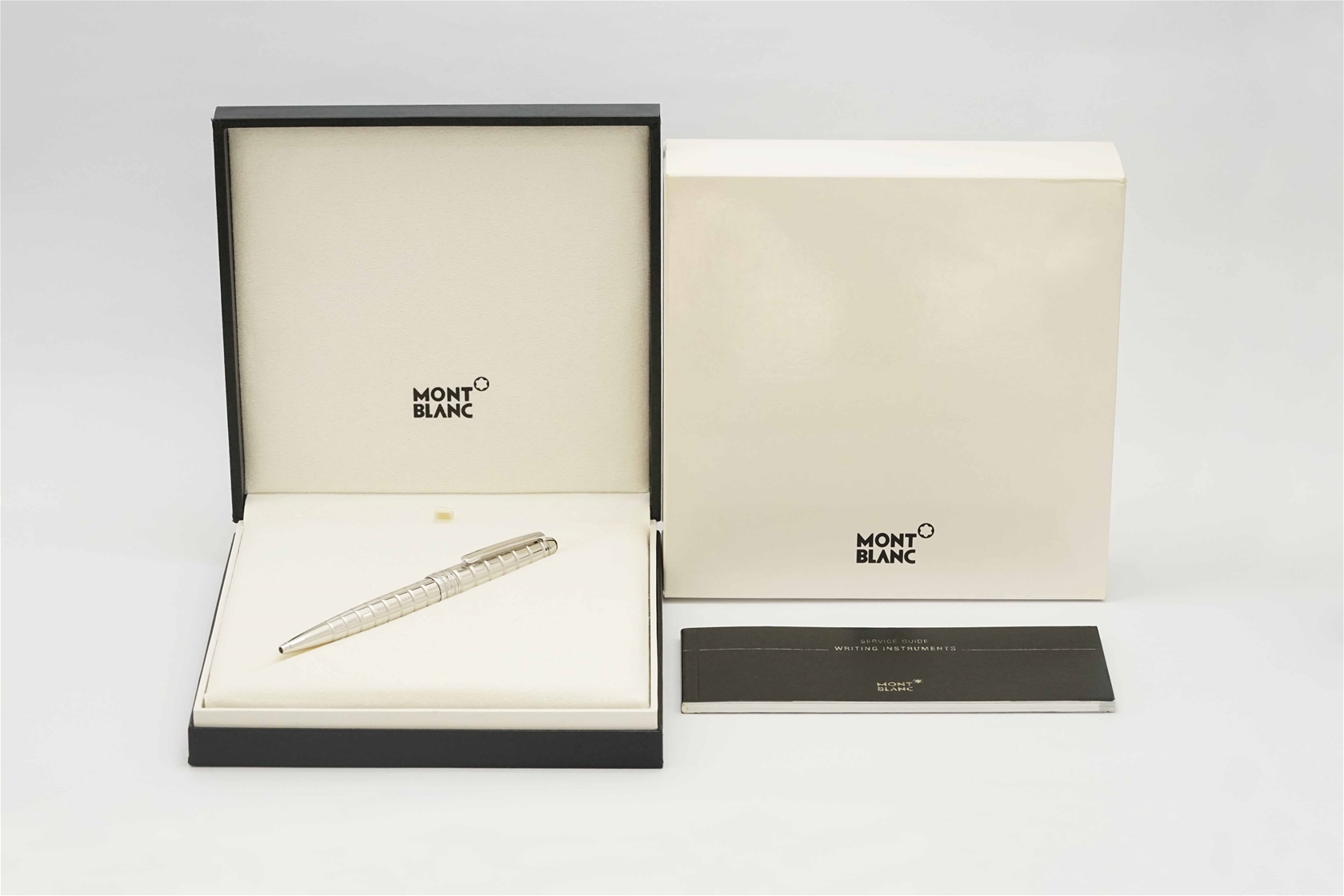 Bút bi Montblanc Meisterstuck 164 Solitaire Platinum Plated Facet Ballpoint Pen