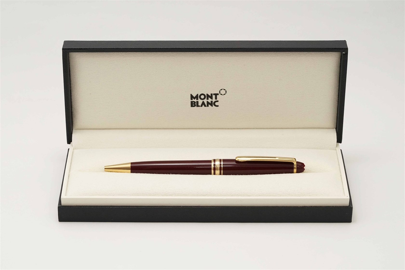 Bút bi Montblanc Meisterstuck 164R Bordeaux Ballpoint Pen