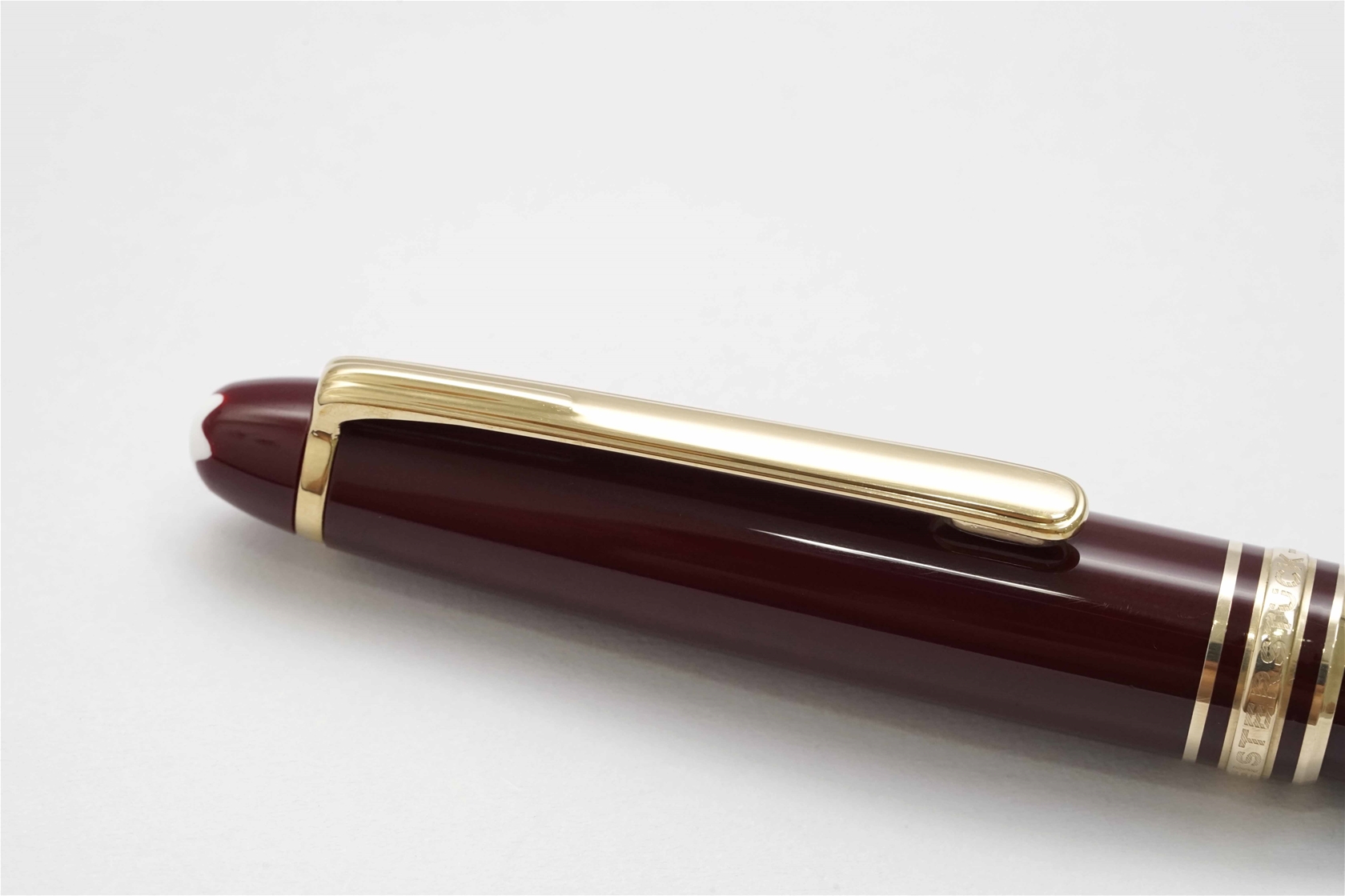 Bút bi Montblanc Meisterstuck 164R Bordeaux Ballpoint Pen