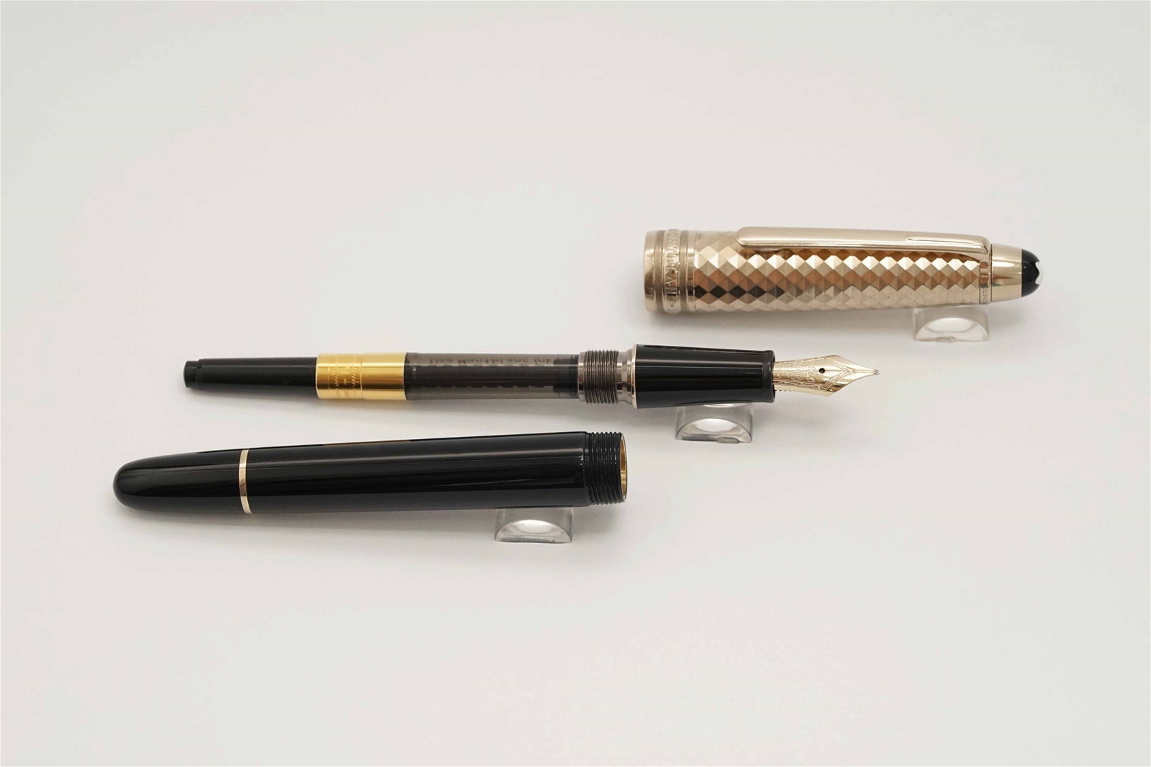 Bút máy Montblanc Meisterstuck Doue Geometry Champagne Gold Classique 18K M