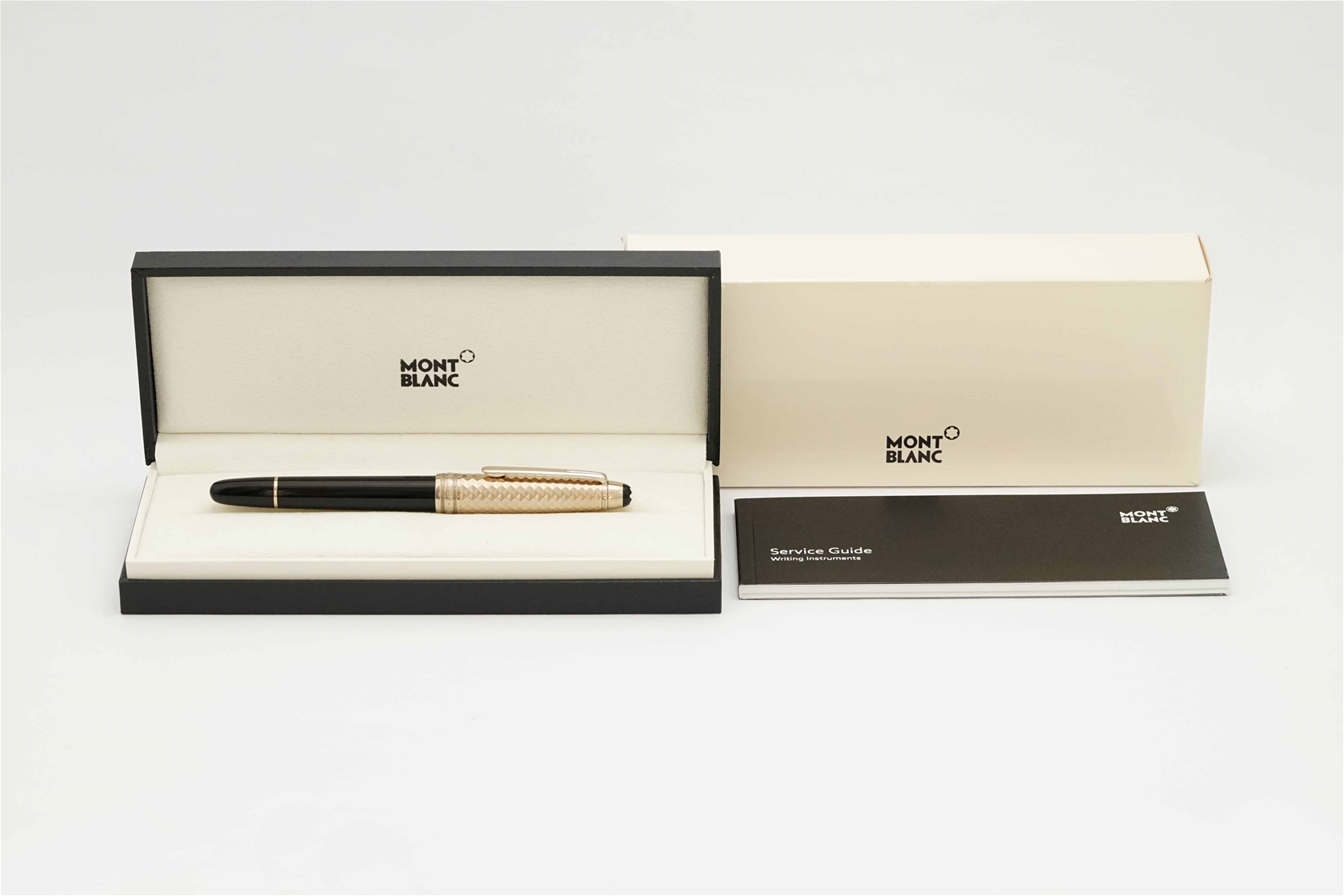 Bút máy Montblanc Meisterstuck Doue Geometry Champagne Gold Classique 18K M