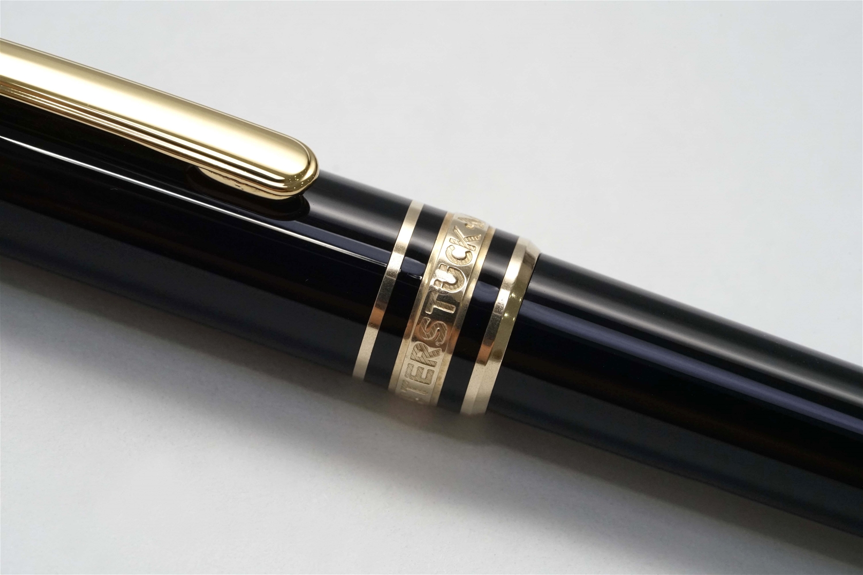 Bút bi Montblanc Meisterstuck Hommage A W.A. Mozart Ballpoint Mini 