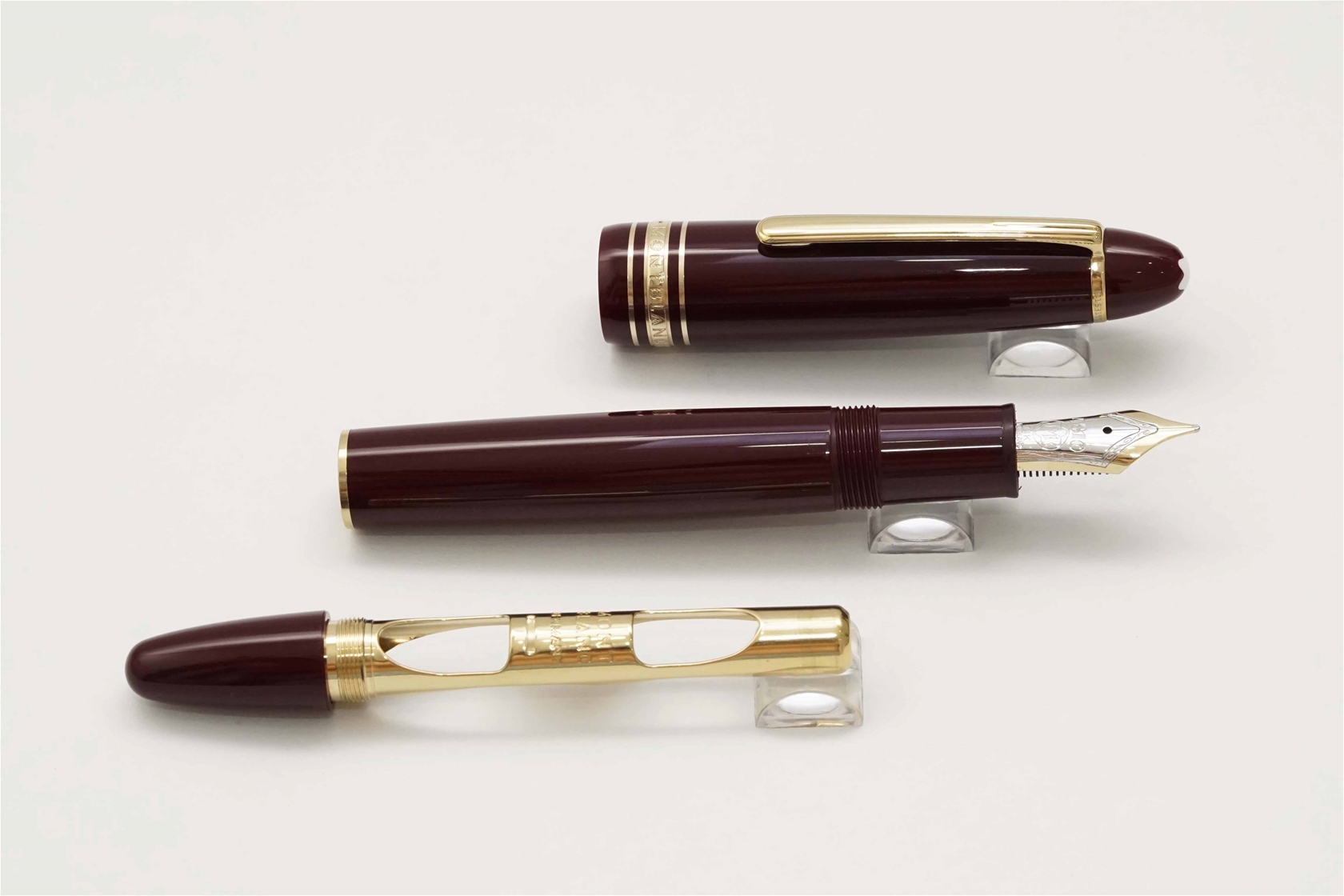 Bút máy Montblanc Meisterstuck Le Grand 147 Traveller Bordeaux 14K F 