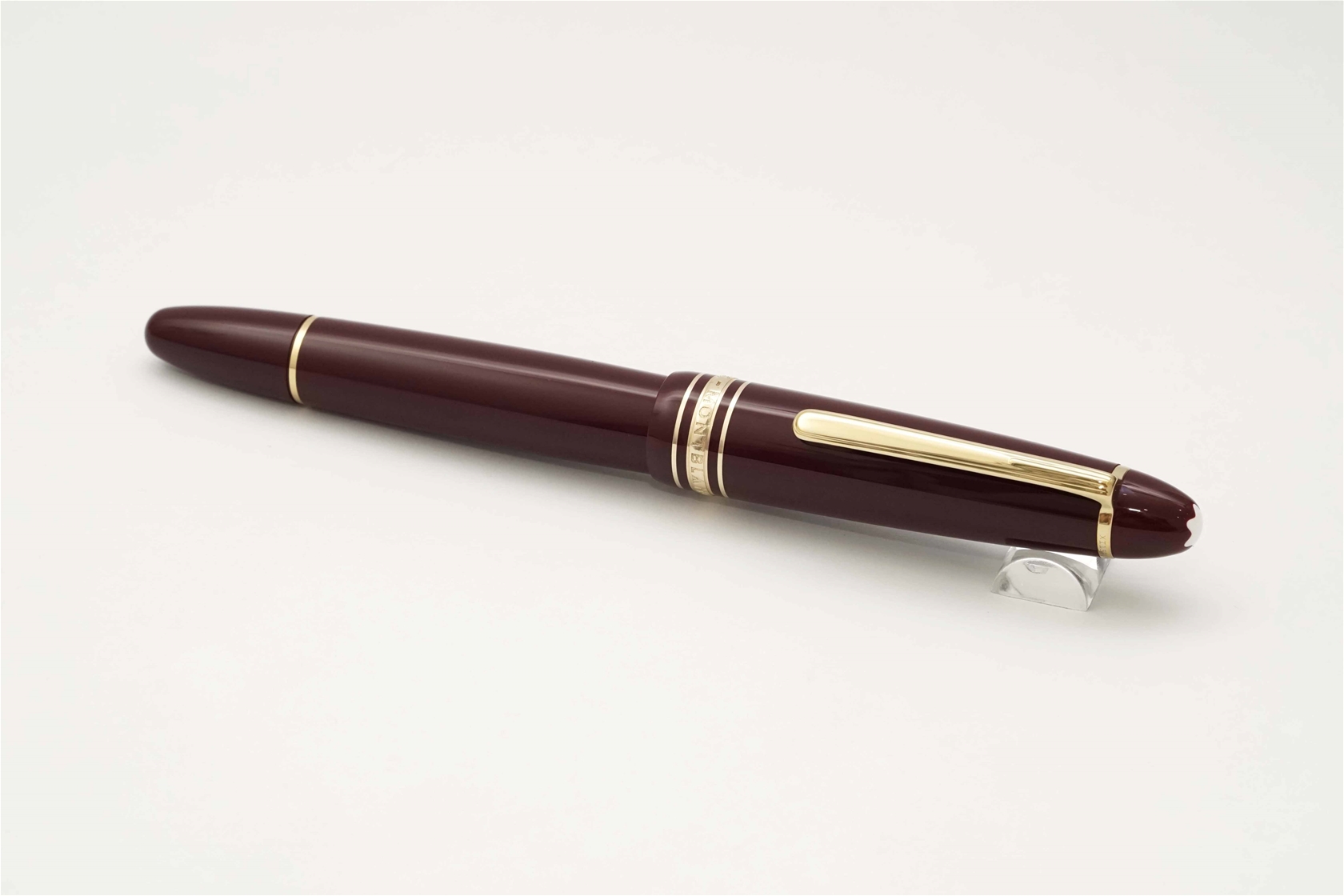 Bút máy Montblanc Meisterstuck Le Grand 147 Traveller Bordeaux 14K F 