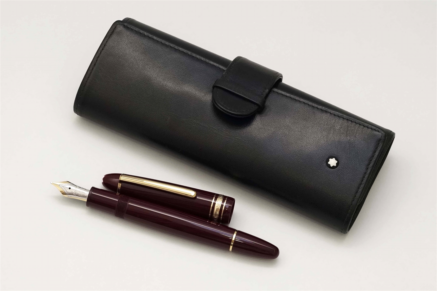 Bút máy Montblanc Meisterstuck Le Grand 147 Traveller Bordeaux 14K F 