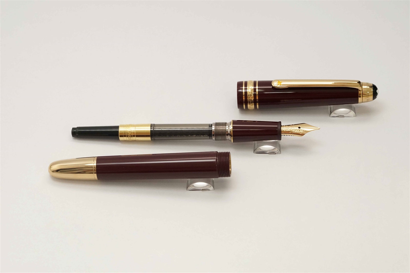 Bút máy Montblanc Meisterstuck Le Petit Prince & Planet Classic 145 Bordeaux 14K M