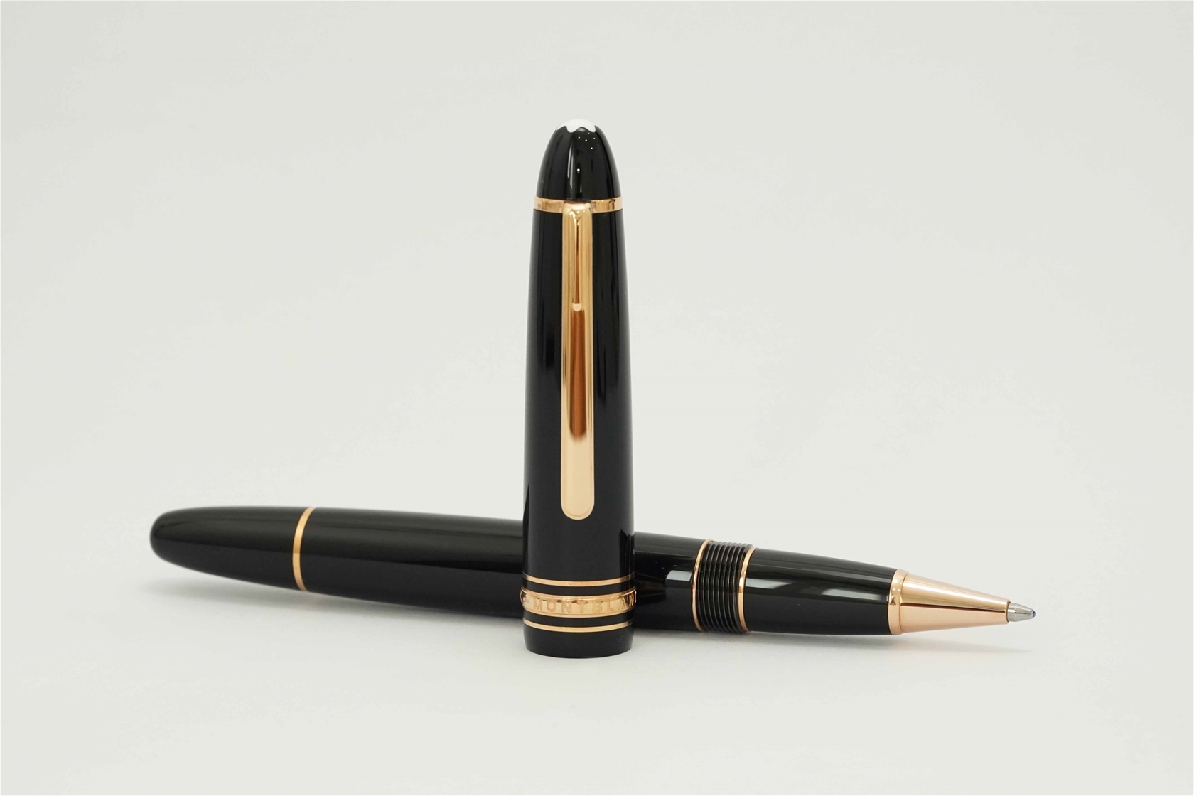 Bút bi nước Montblanc Meisterstuck Legrand Black Resin Rollerball