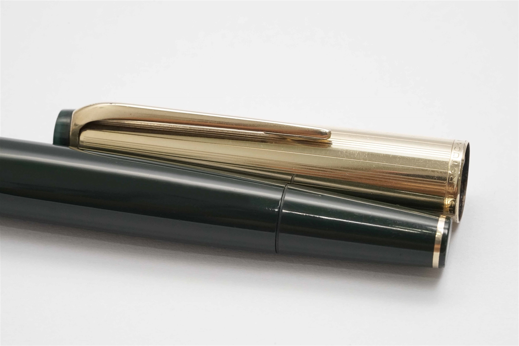 Bút máy Montblanc Meisterstuck No 72 Green & Gold Filled Cap 14K F