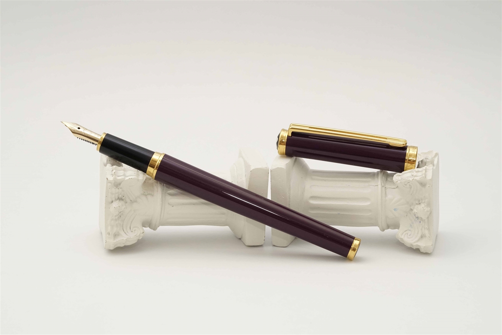 Bút máy Montblanc Noblesse Oblige Violet Purple 14K F