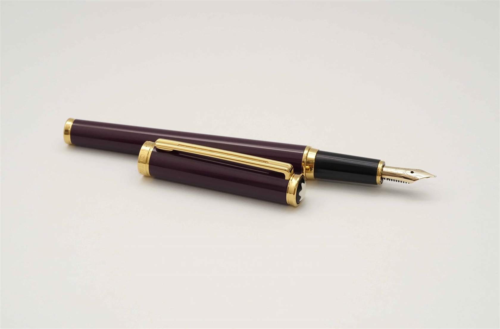 Bút máy Montblanc Noblesse Oblige Violet Purple 14K F