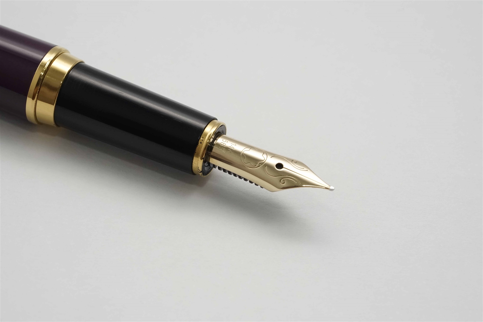 Bút máy Montblanc Noblesse Oblige Violet Purple 14K F