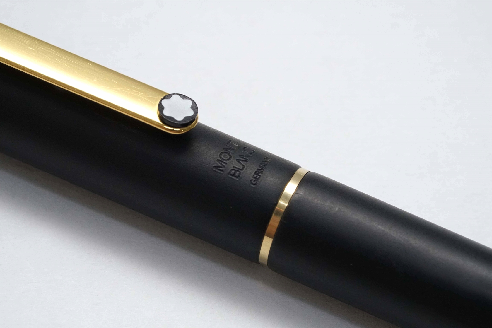 Bút máy Montblanc Noblesse Slimline Black Steel F 