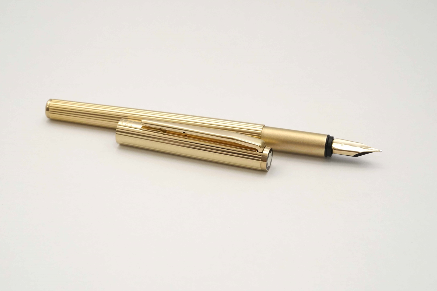 Bút máy Montblanc Noblesse Slimline Gold Plated 14K M