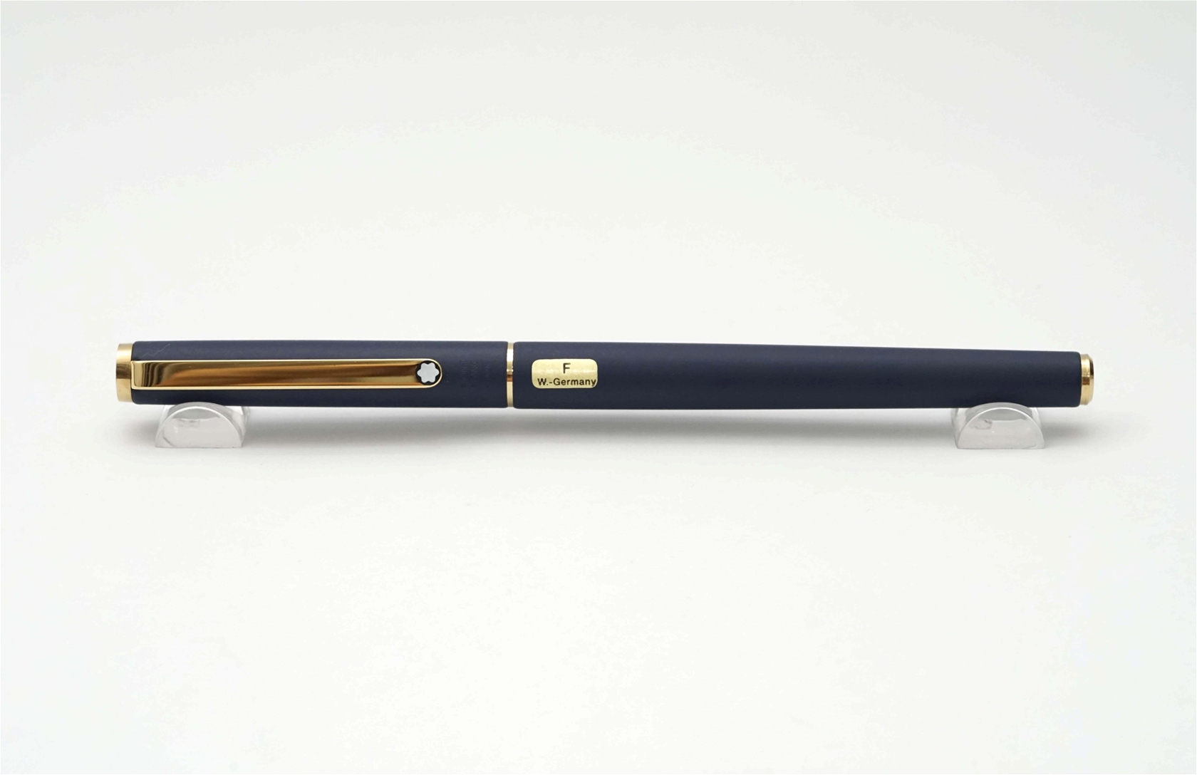 Bút máy Montblanc Noblesse Slimline Royal Blue Steel F