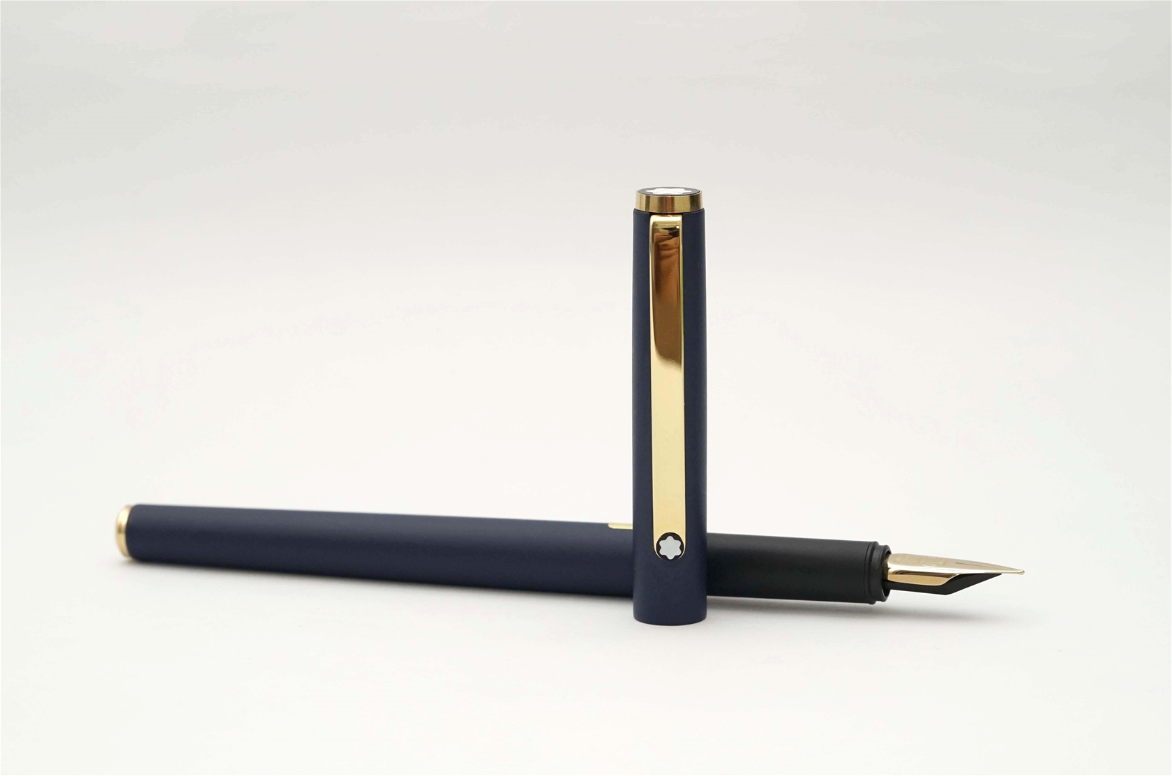 Bút máy Montblanc Noblesse Slimline Royal Blue Steel F