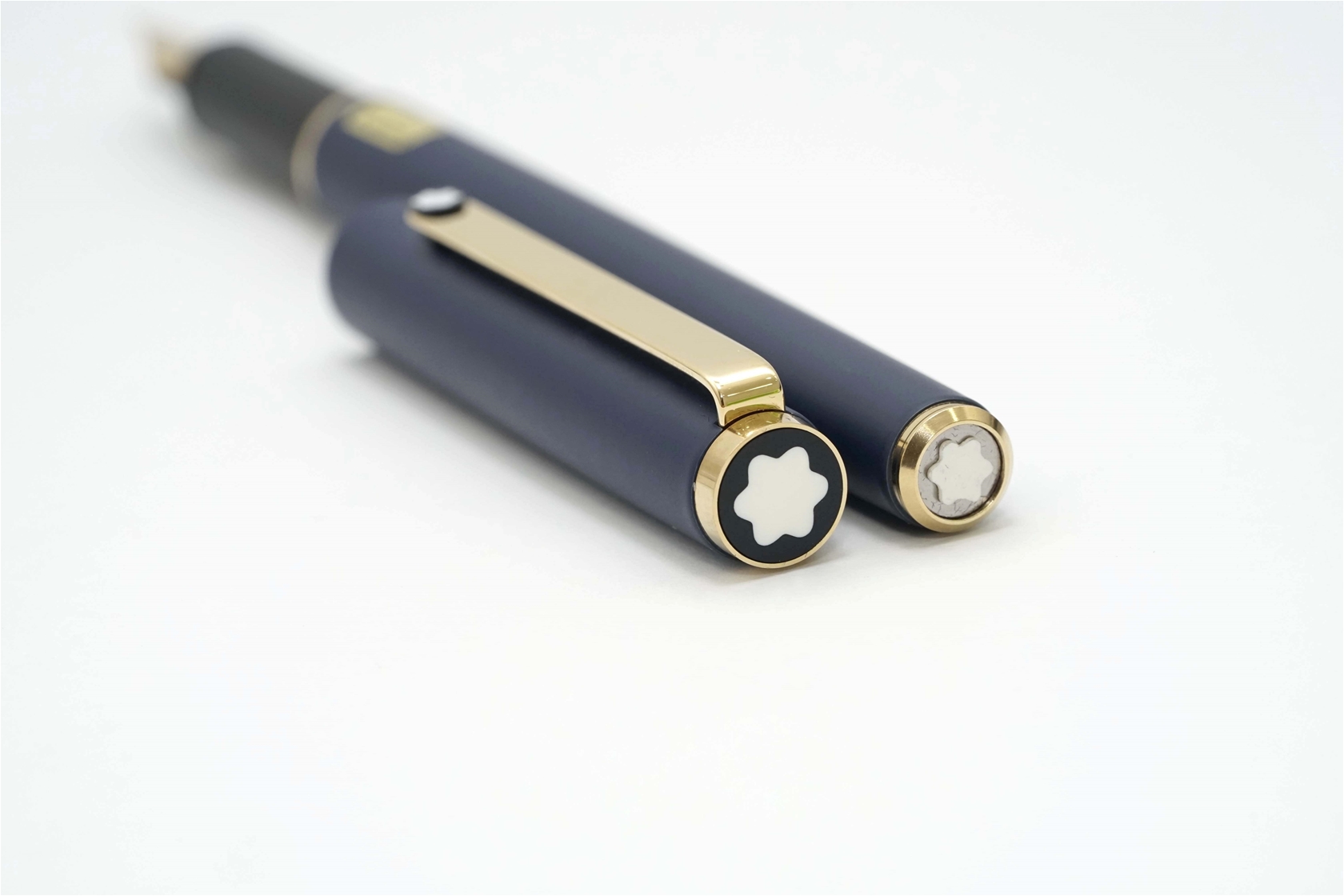 Bút máy Montblanc Noblesse Slimline Royal Blue Steel F