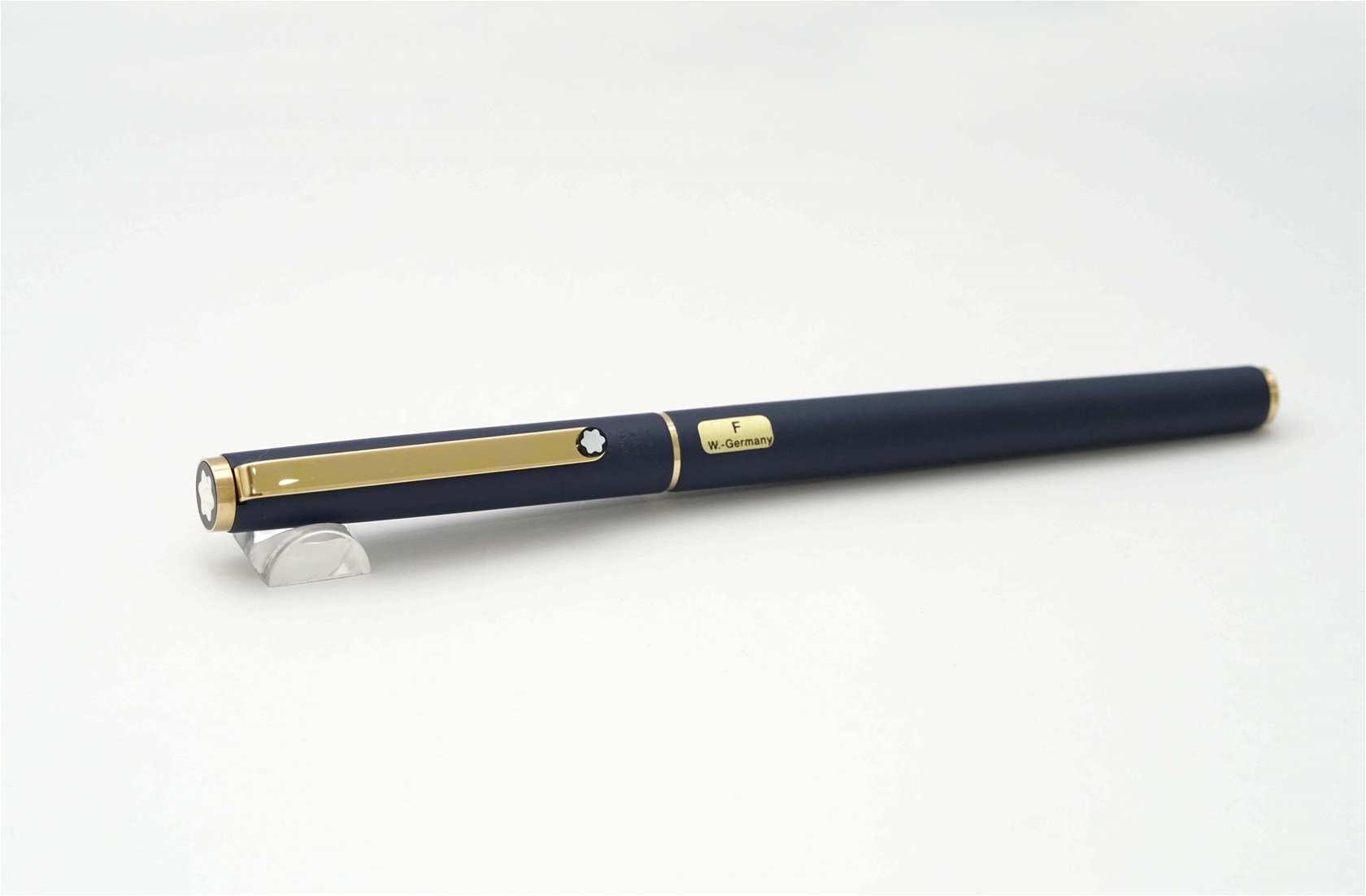 Bút máy Montblanc Noblesse Slimline Royal Blue Steel F