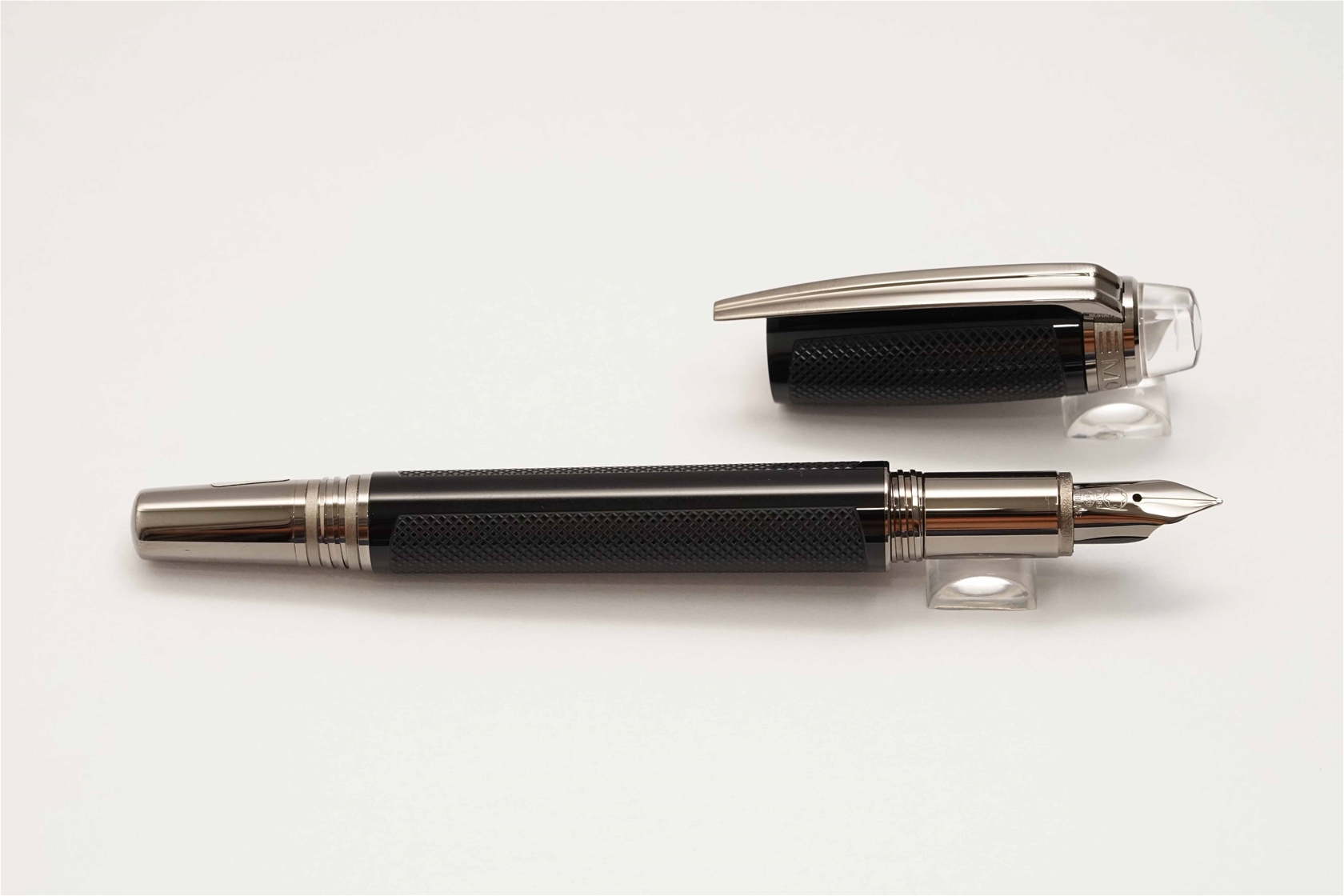 Bút máy Montblanc Starwalker Extreme 14K F