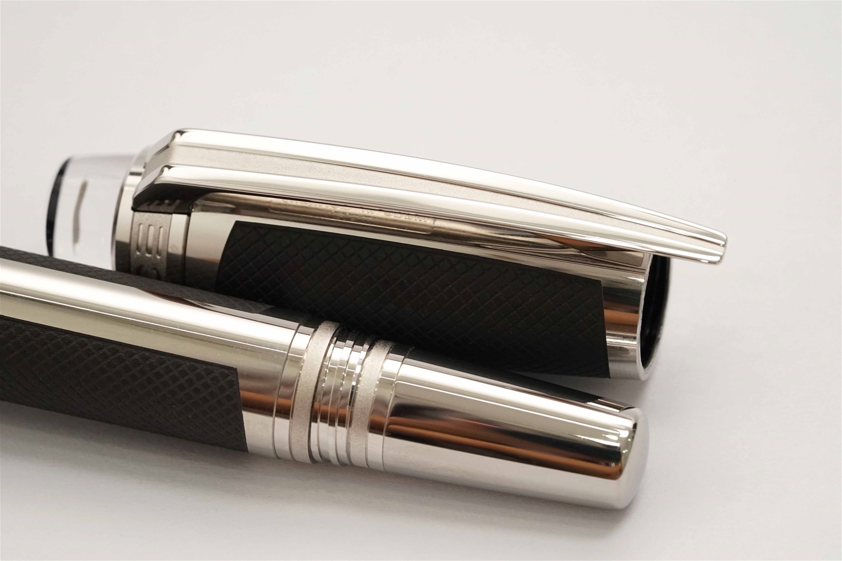 Bút máy Montblanc Starwalker Extreme 14K M