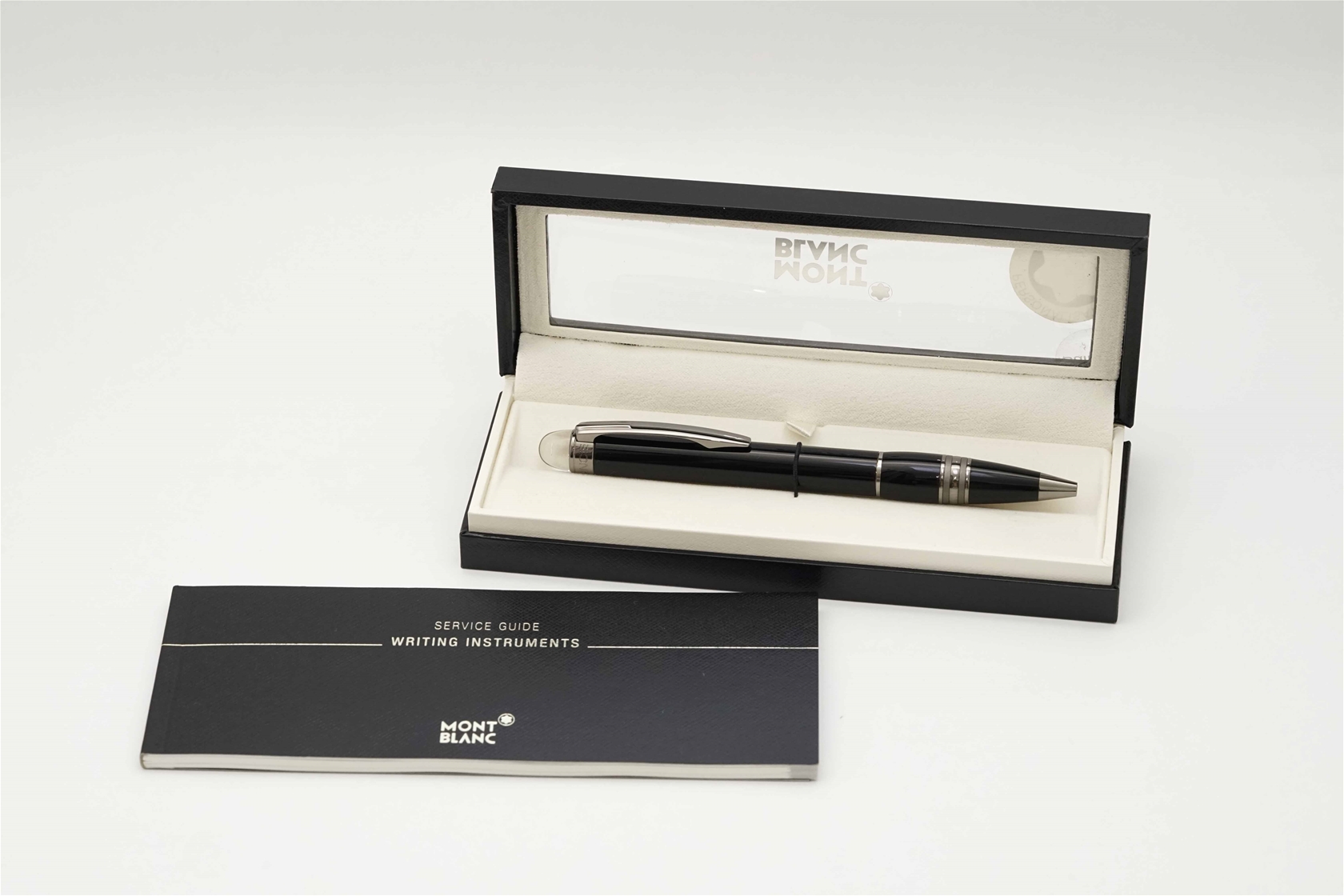 Bút bi Montblanc Starwalker Midnight Black Resin Ballpoint Pen 