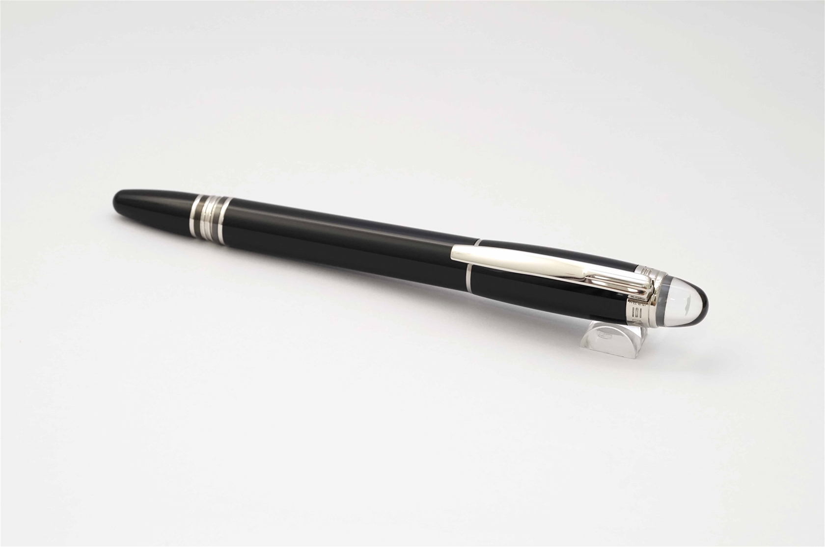 Bút máy Montblanc Starwalker Platinum Resin 14K F