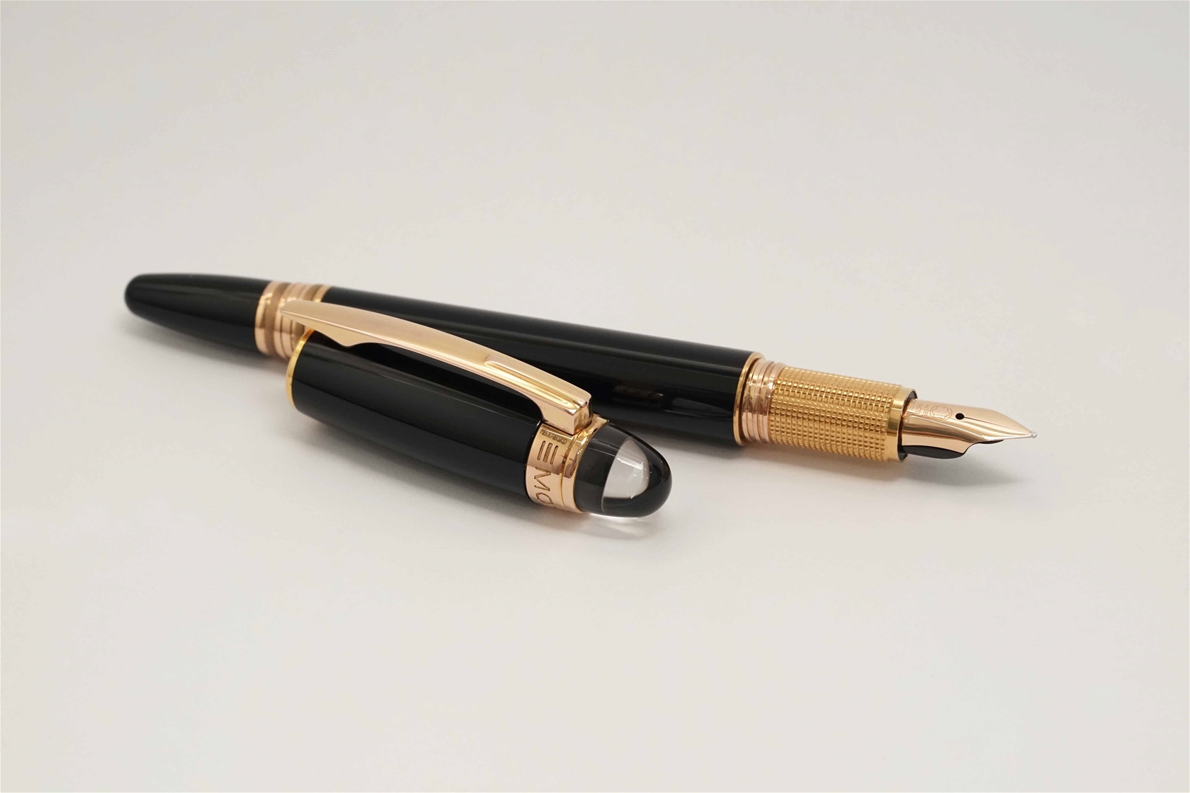 Bút máy Montblanc Starwalker Red Gold 14K M