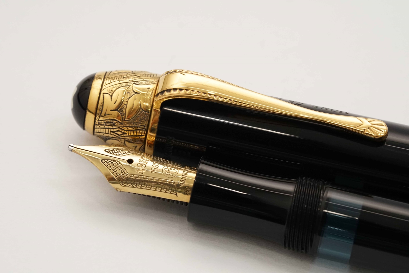 Bút máy Montblanc Writers Edition Voltaire Limited Edition 18K M
