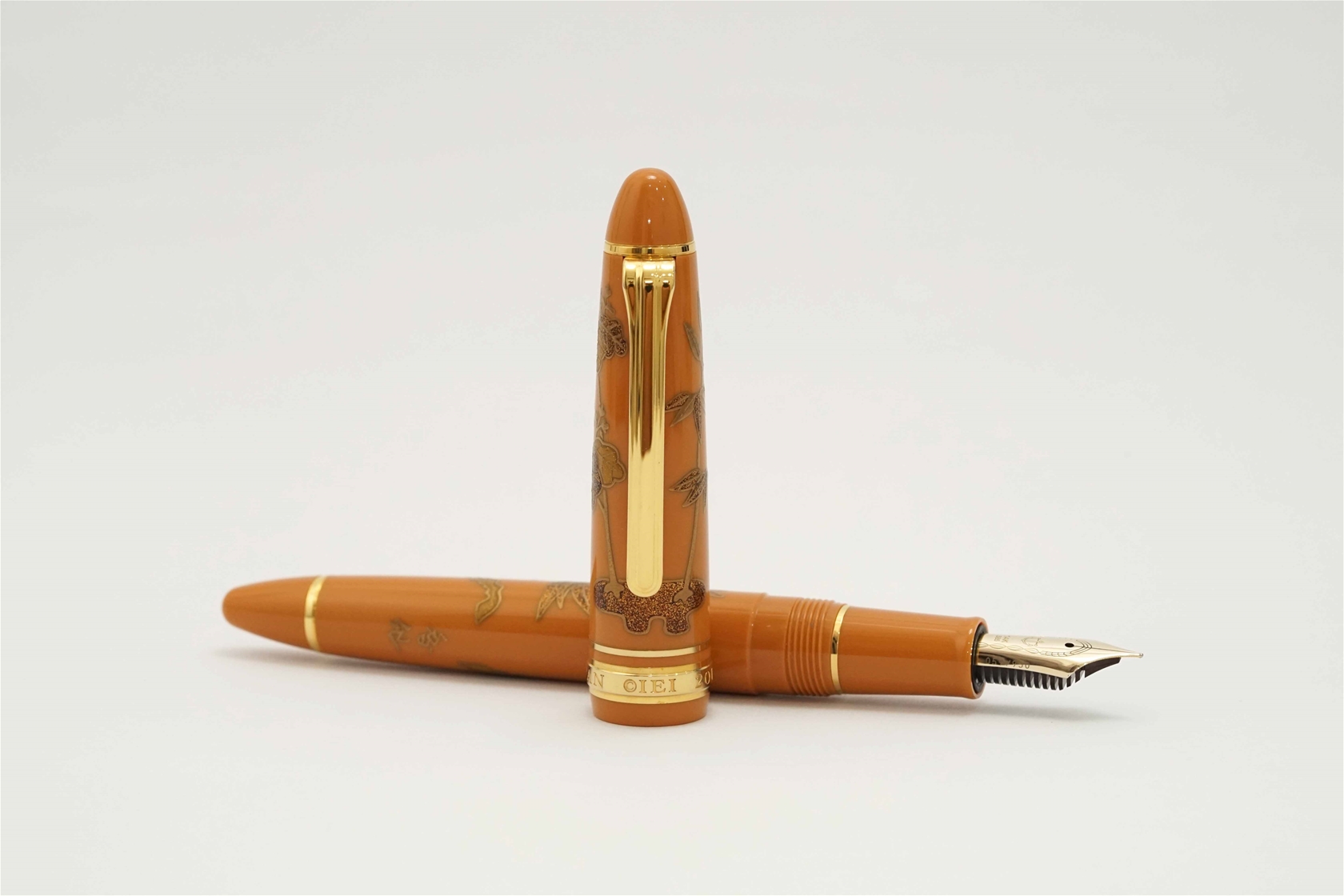 Bút máy Sailor Japanese Emperor's Birthday Limited Edition 14K H-MF