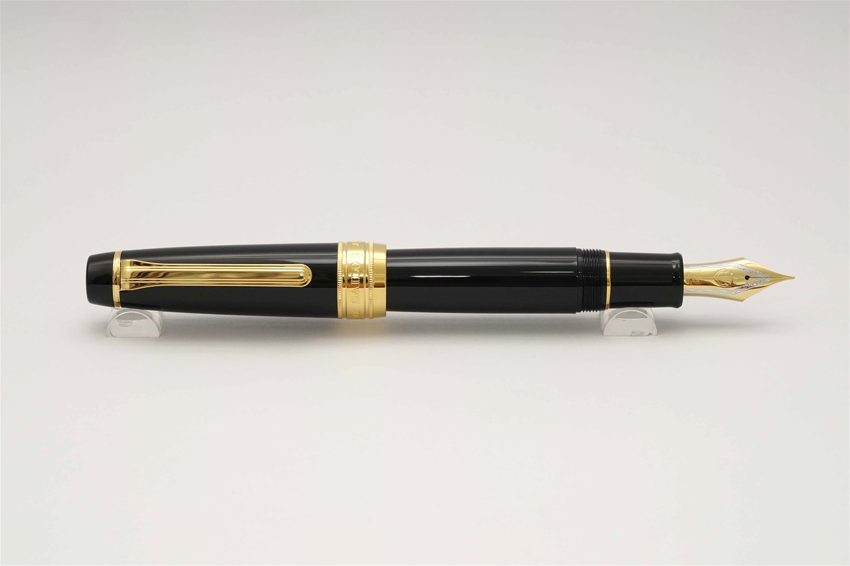 Bút máy Sailor King of Pen Professional Gear Black 21K M