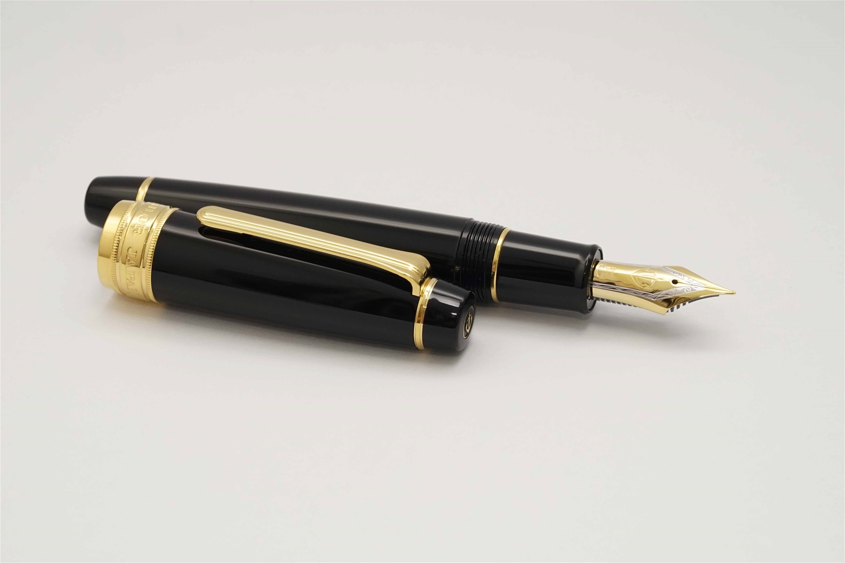 Bút máy Sailor King of Pen Professional Gear Black 21K M