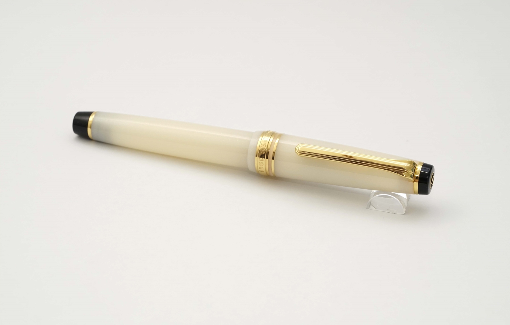 Bút máy Sailor Pro Gear Slim Shikiori White Lame 14K F