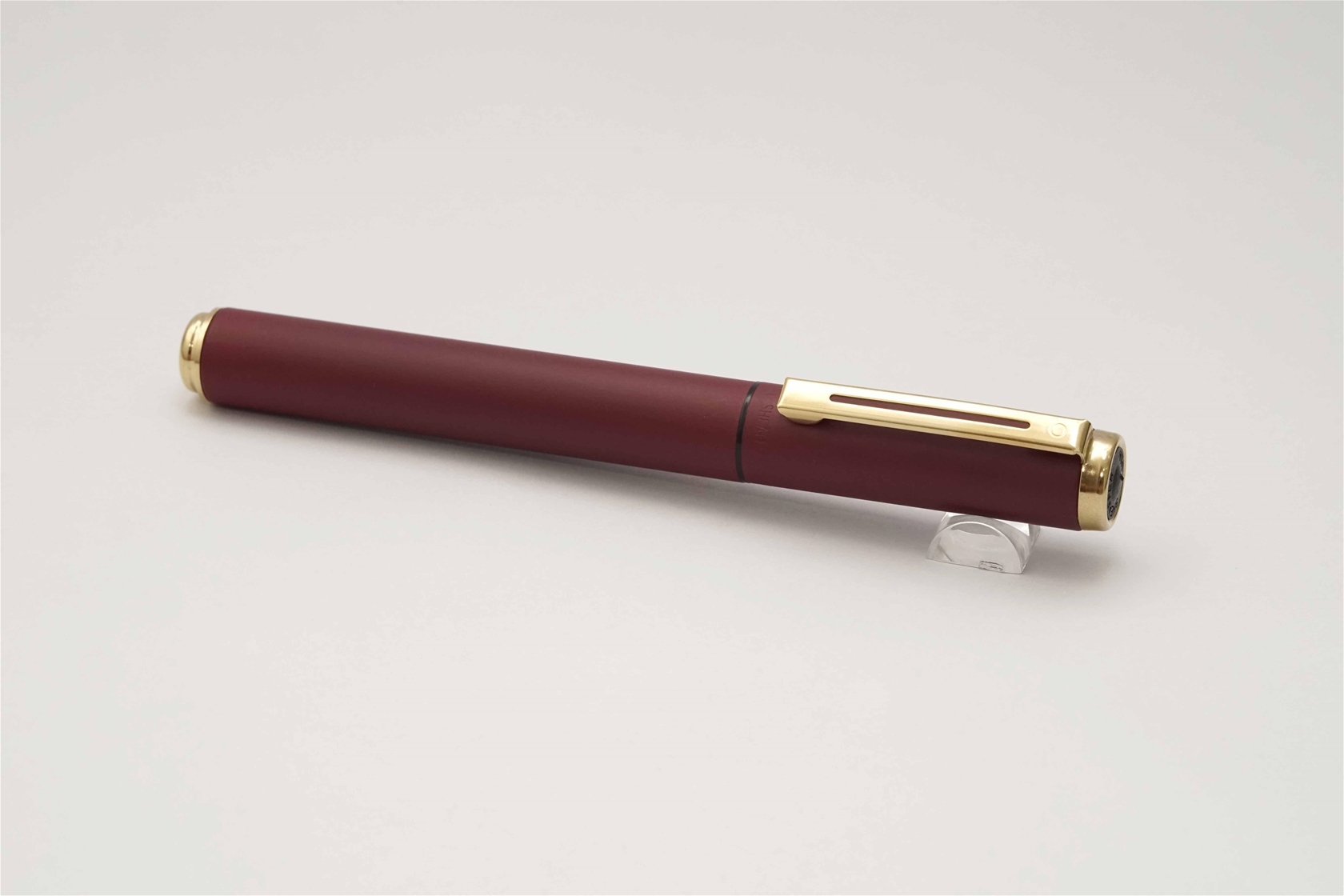 Bút máy Sheaffer Award Matte Red Steel F