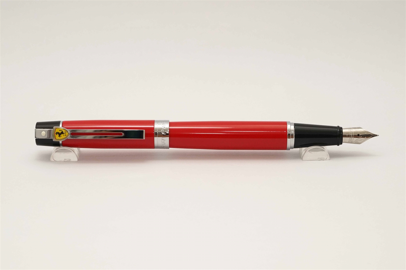 Bút máy Sheaffer Ferrari 300 Red Rossa Corsa Steel F