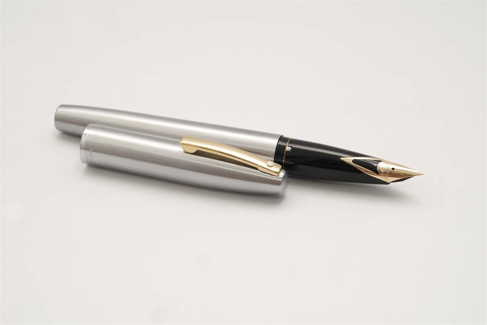 Bút máy Sheaffer Imperial 444 Stainless Steel 14K F