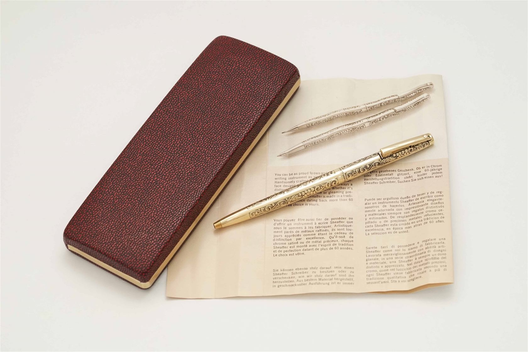 Bút bi Sheaffer Imperial Grapes & Leaves 12K Rolled Gold Plated Ballpoint Pen