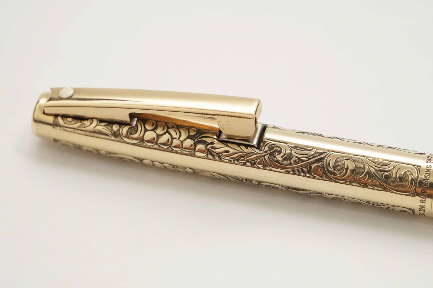 Bút bi Sheaffer Imperial Grapes & Leaves 12K Rolled Gold Plated Ballpoint Pen