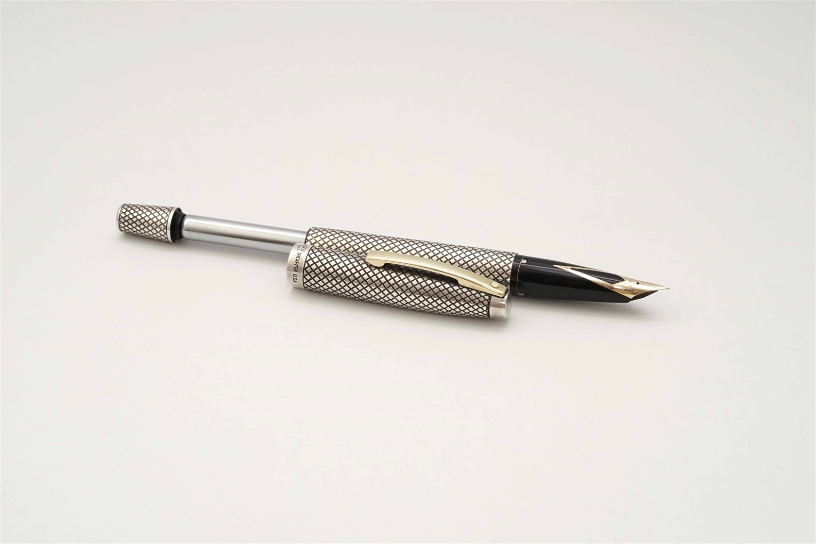 Bút máy Sheaffer Imperial Touchdown Diamond Mesh Sterling Silver 14K F