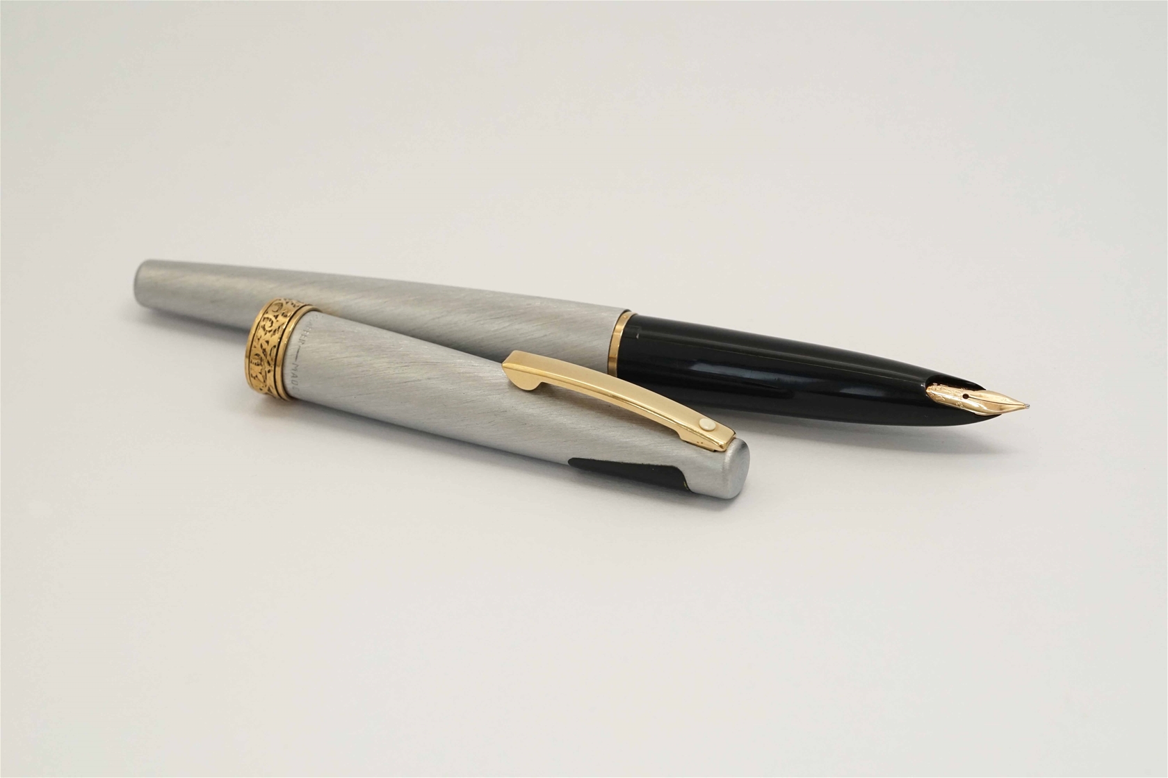 Bút máy Sheaffer Lady 620XG Brushed Chrome 14K F