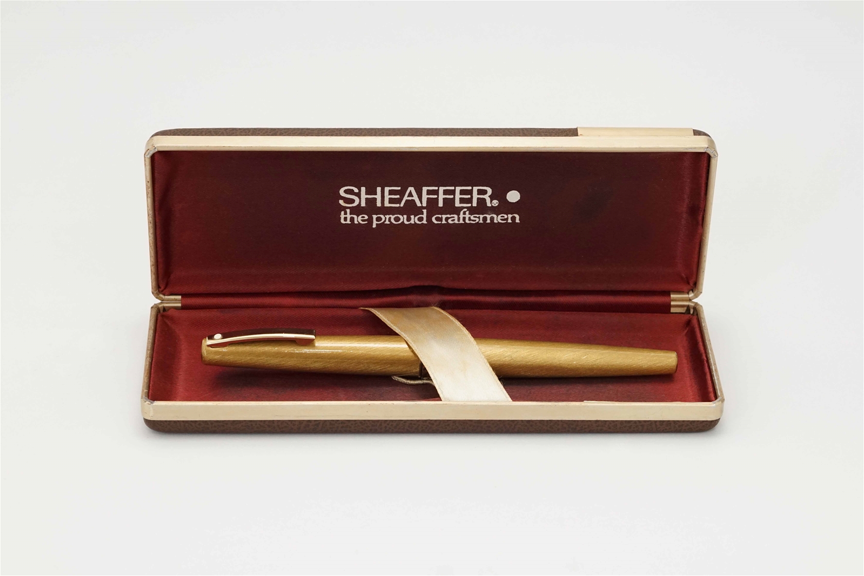 Bút máy Sheaffer Lady 630 Brushed Gold 14K F