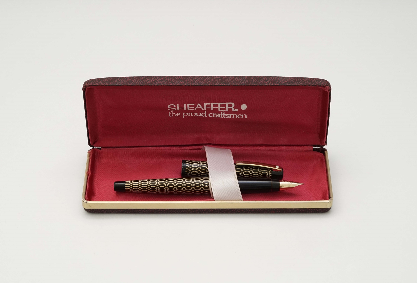 Bút máy Sheaffer Lady 632 Black Tulle 14F F