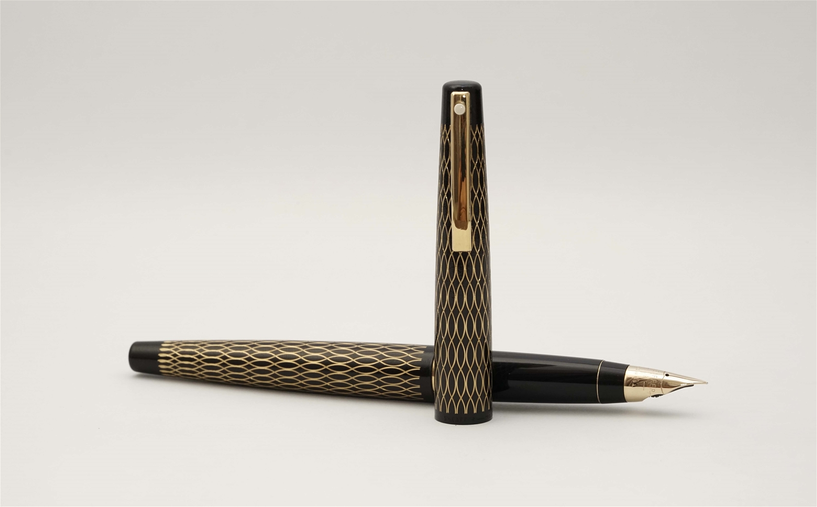 Bút máy Sheaffer Lady 632 Black Tulle 14F F