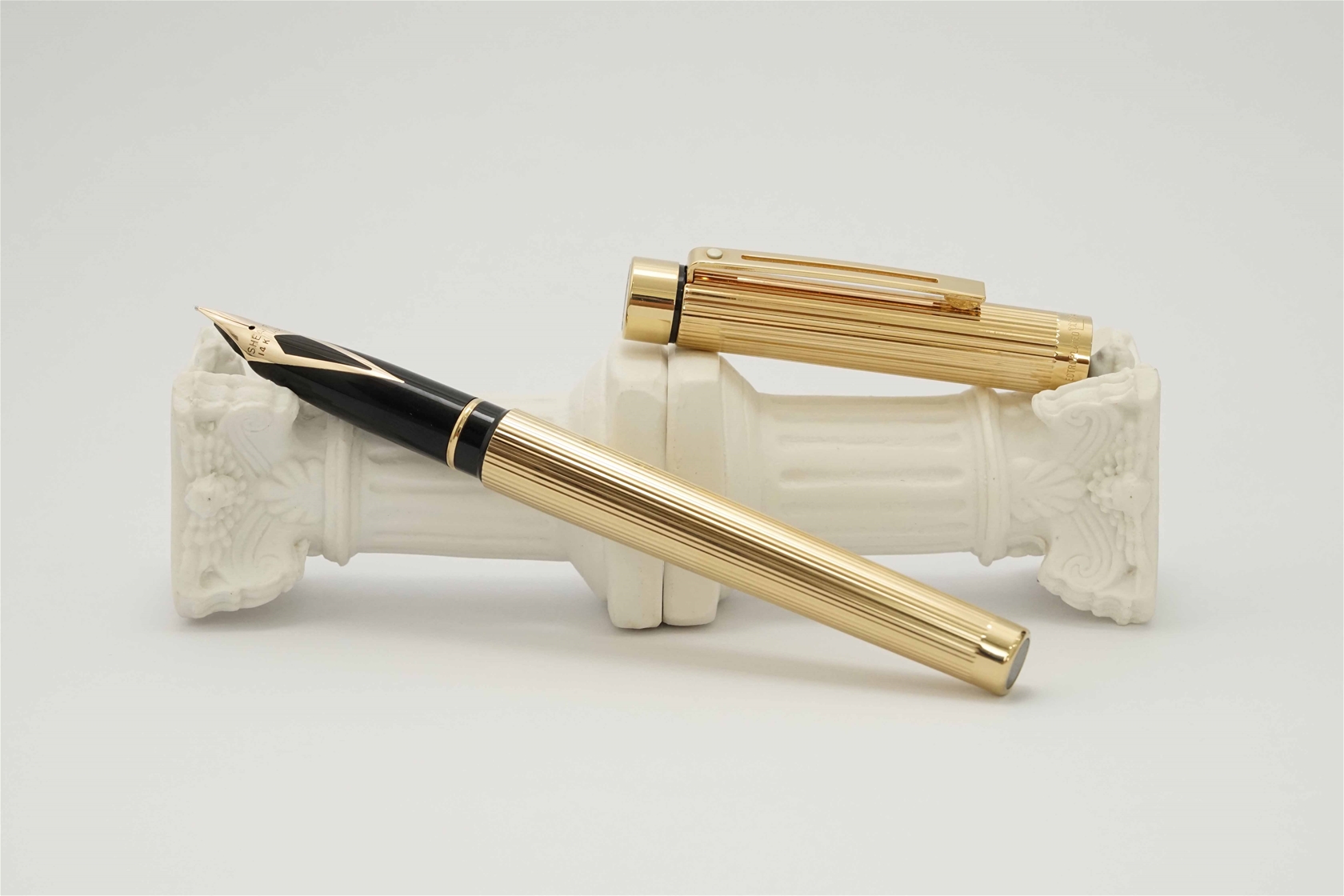 Bút máy Sheaffer Targa 1005 Gold Electroplated 14K F