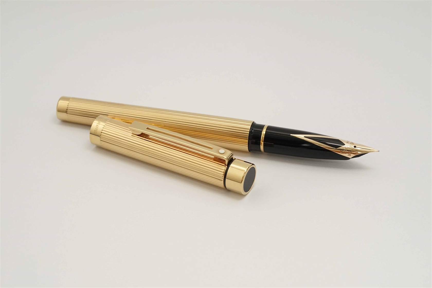 Bút máy Sheaffer Targa 1005 Gold Electroplated 14K F