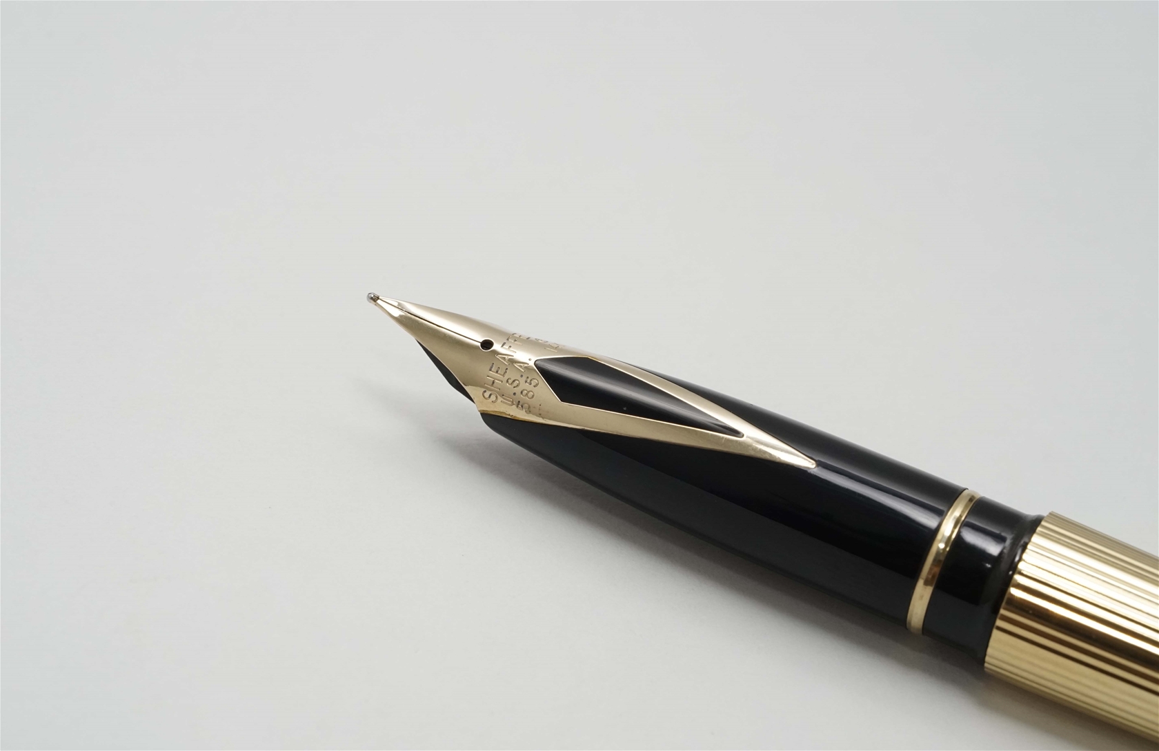 Bút máy Sheaffer Targa 1005 Gold Electroplated 14K F